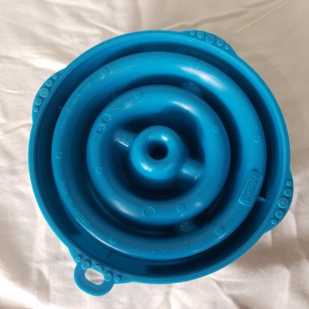 Outward Hound Slo Bowl Feeder Dog 2 Cups Blue NEW Flower Slow Feeder Maze